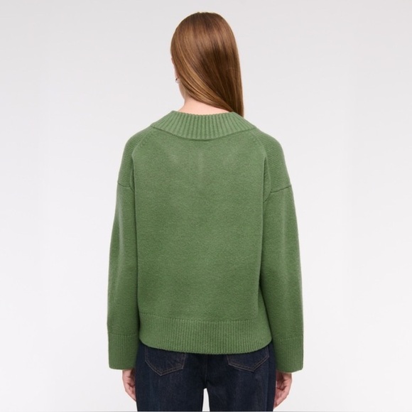 v-neck sweater - Picture 5 of 12